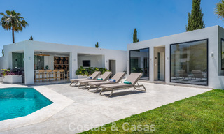 Gloenieuwe, moderne familievilla met zwembad te koop op de New Golden Mile tussen Marbella en Estepona 806635 