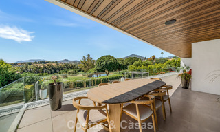5-slaapkamer eigentijdse villa te koop direct aan de golfbaan in Nueva Andalucia, Marbella 806760 