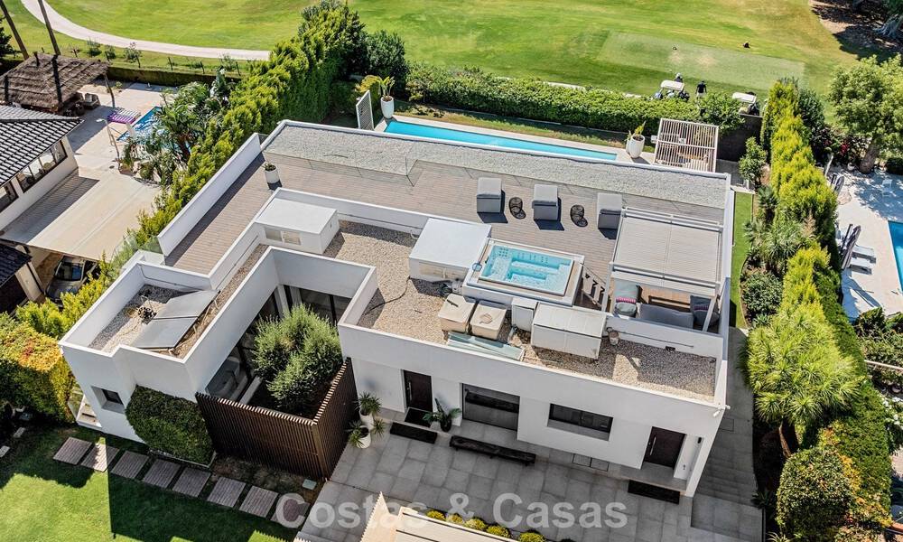 5-slaapkamer eigentijdse villa te koop direct aan de golfbaan in Nueva Andalucia, Marbella 806762