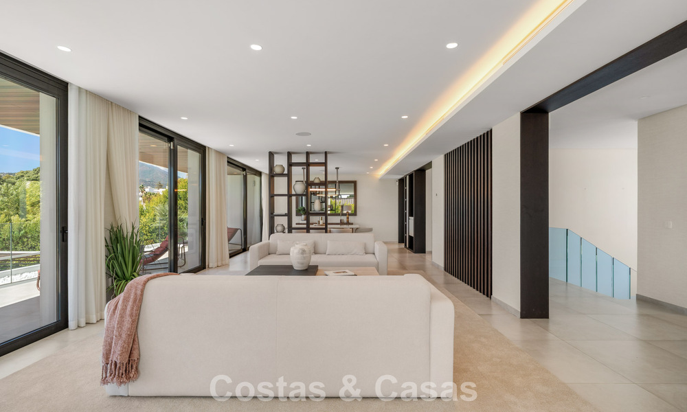5-slaapkamer eigentijdse villa te koop direct aan de golfbaan in Nueva Andalucia, Marbella 806768
