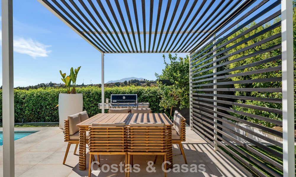 5-slaapkamer eigentijdse villa te koop direct aan de golfbaan in Nueva Andalucia, Marbella 806790