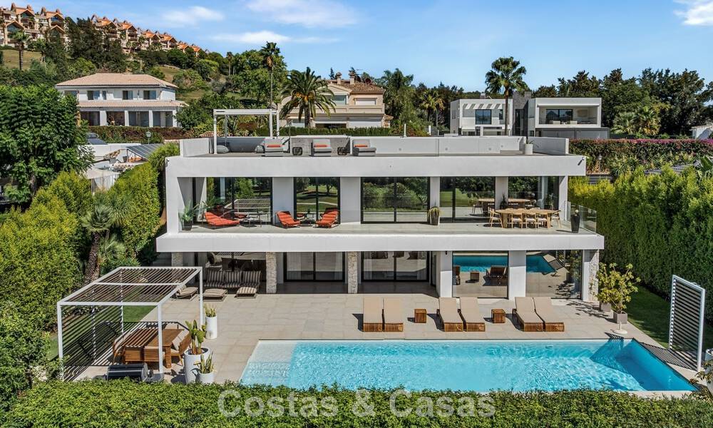 5-slaapkamer eigentijdse villa te koop direct aan de golfbaan in Nueva Andalucia, Marbella 806792