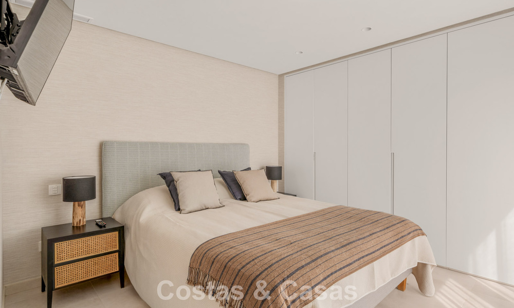 5-slaapkamer eigentijdse villa te koop direct aan de golfbaan in Nueva Andalucia, Marbella 806804
