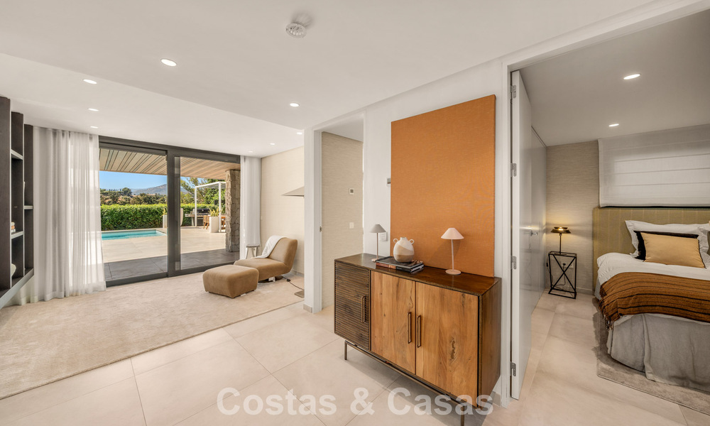 5-slaapkamer eigentijdse villa te koop direct aan de golfbaan in Nueva Andalucia, Marbella 806815