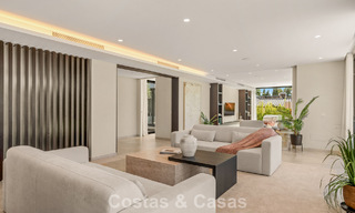 5-slaapkamer eigentijdse villa te koop direct aan de golfbaan in Nueva Andalucia, Marbella 806816 