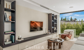 5-slaapkamer eigentijdse villa te koop direct aan de golfbaan in Nueva Andalucia, Marbella 806820 