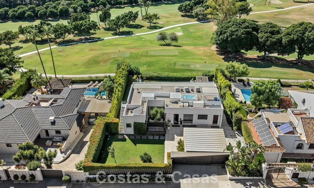 5-slaapkamer eigentijdse villa te koop direct aan de golfbaan in Nueva Andalucia, Marbella 806821