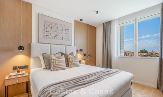 Instapklaar, eigentijds gerenoveerd luxe penthouse te koop op loopafstand van het strand in Los Monteros, Oost-Marbella 806585 