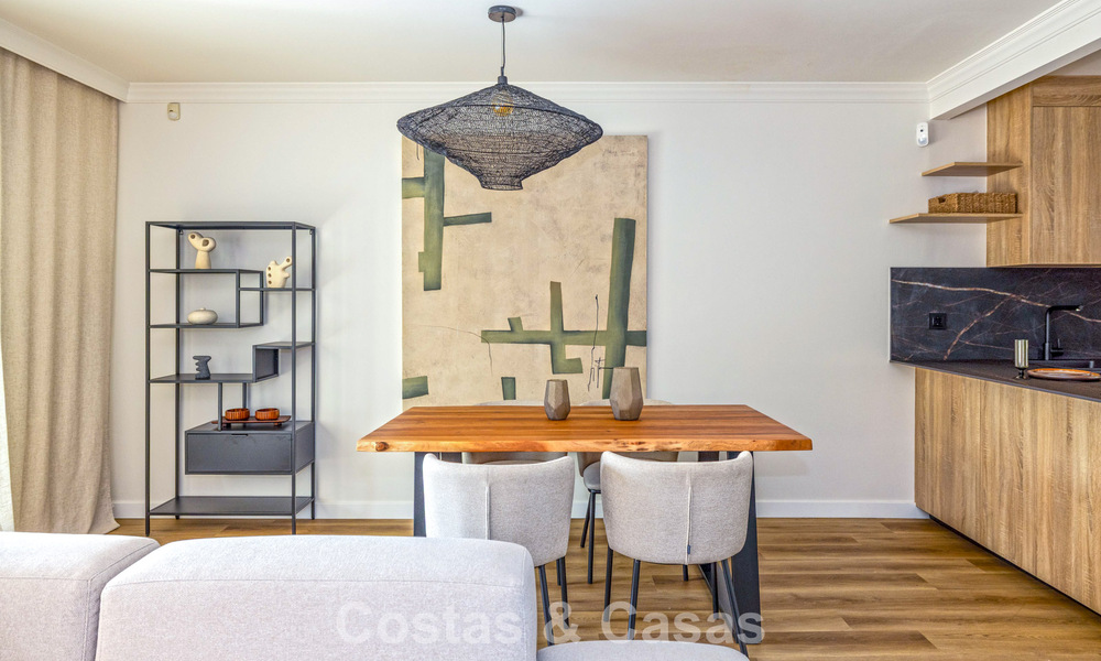 Instapklare, schakelwoningen met Mediterrane bouwstijl te koop direct aan de golfbaan in Estepona 806894