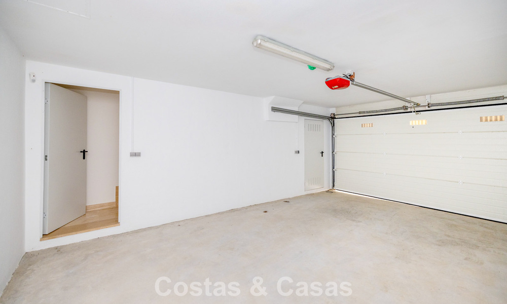 Instapklare, schakelwoningen met Mediterrane bouwstijl te koop direct aan de golfbaan in Estepona 806908