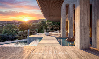 Vooruitstrevende designvilla met adembenemend golf-en zeezicht te koop in La Reserva, Sotogrande 806937 