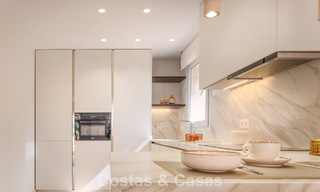 Eigentijds gerenoveerd, luxueus duplex penthouse met grote terrassen te koop in het hart van Nueva Andalucia’s golfvallei, Marbella 807008 
