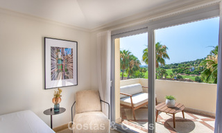 Eigentijds gerenoveerd, luxueus duplex penthouse met grote terrassen te koop in het hart van Nueva Andalucia’s golfvallei, Marbella 807019 