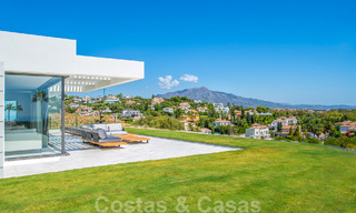 Ruim, nieuwgebouwd tuinappartement met privézwembad te koop in een omheind resort in Benahavís – Marbella 806709 