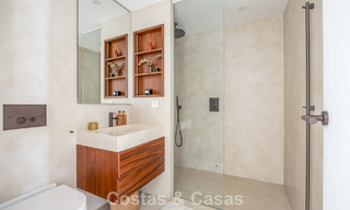 Stijlvol gerenoveerd hoekappartement met panoramisch uitzicht te koop in Nueva Andalucia, Marbella 807095 