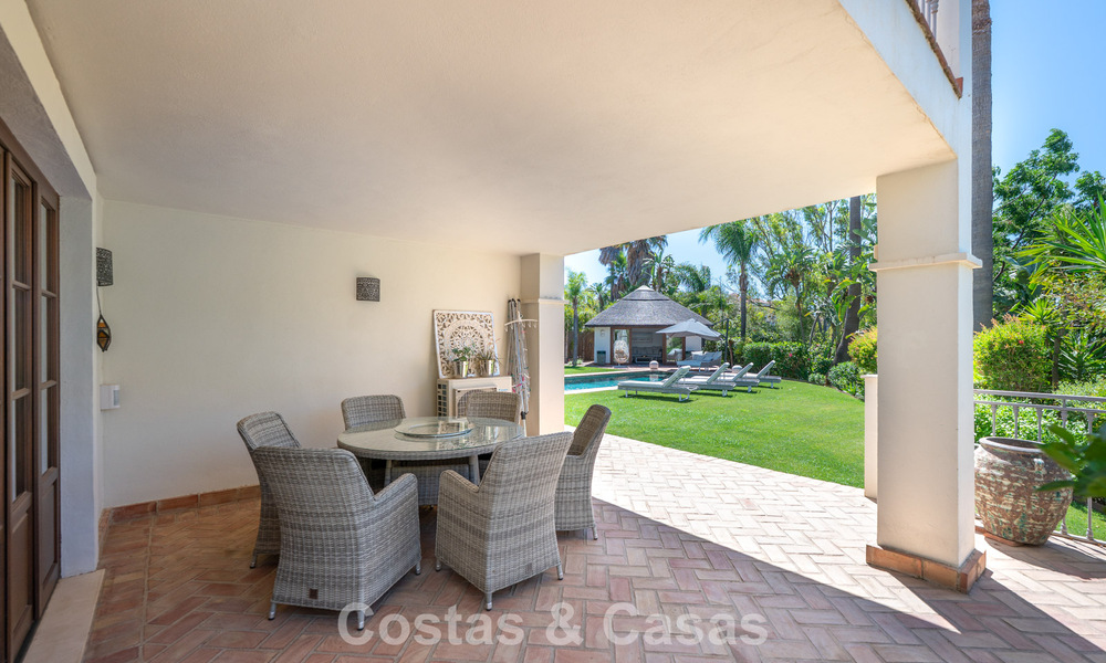 Ruime, sfeervolle, mediterrane familievilla te koop op de New Golden Mile tussen Marbella en Estepona 807286