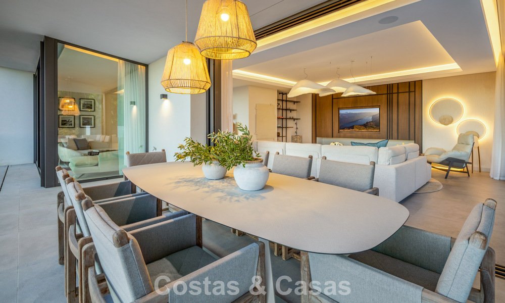 Gloednieuwe, ultramoderne luxevilla met panoramisch zeezicht te koop aan de oostkant van Marbella centrum 807463