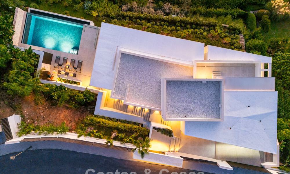 Gloednieuwe, ultramoderne luxevilla met panoramisch zeezicht te koop aan de oostkant van Marbella centrum 807471