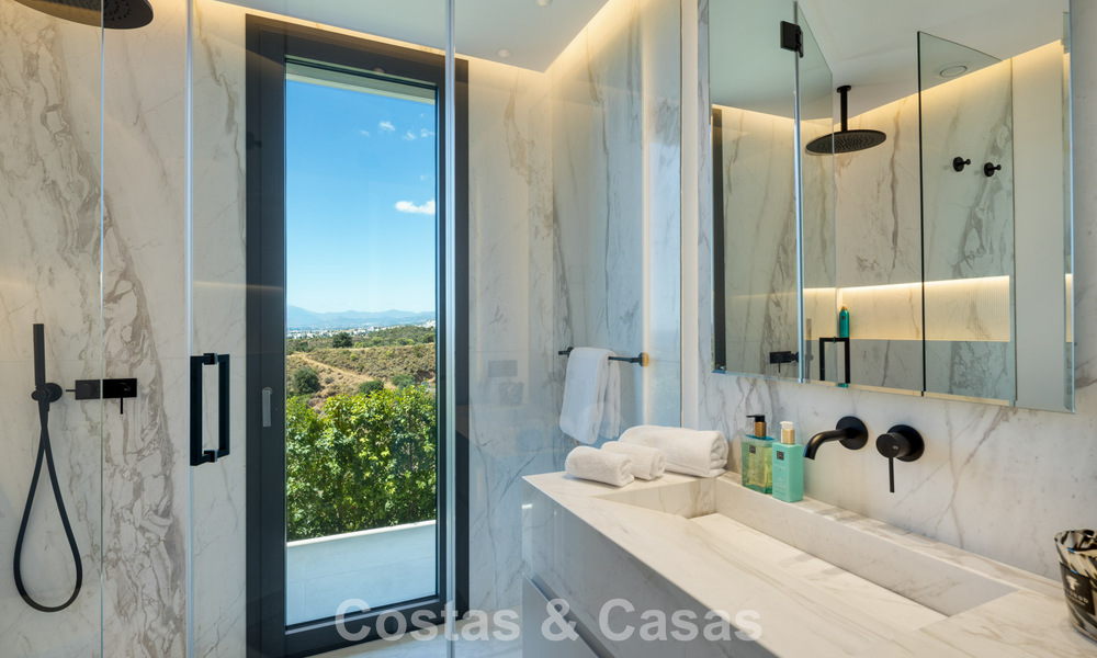 Gloednieuwe, ultramoderne luxevilla met panoramisch zeezicht te koop aan de oostkant van Marbella centrum 807480