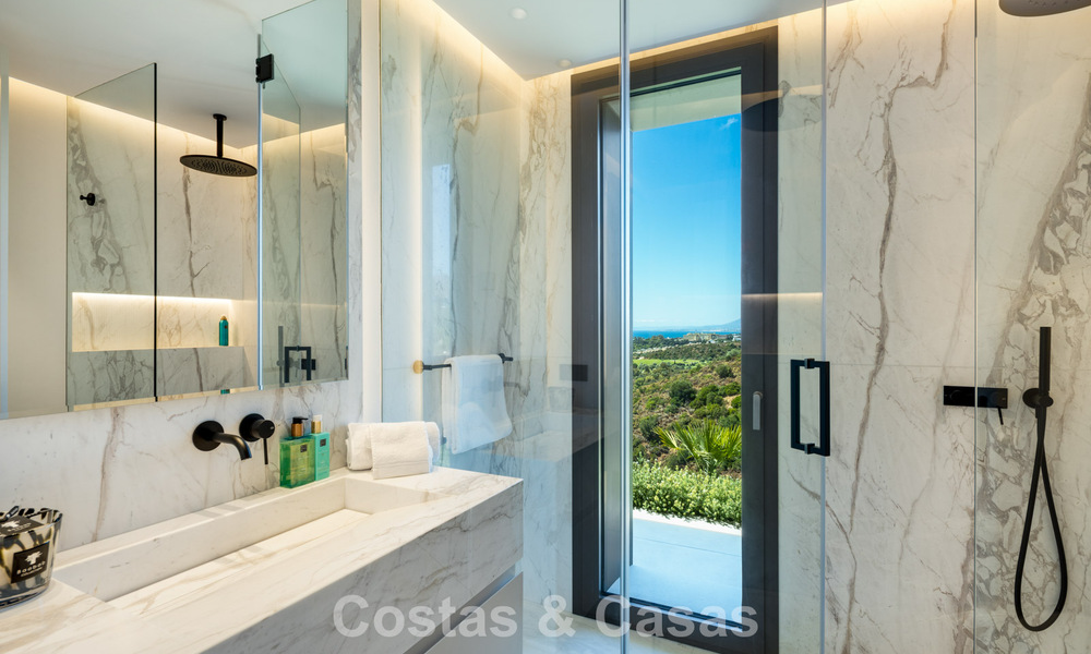 Gloednieuwe, ultramoderne luxevilla met panoramisch zeezicht te koop aan de oostkant van Marbella centrum 807482