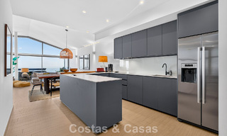 Exclusief hoekpenthouse met panoramisch zeezicht te koop in El Higueron Resort, Benalmadena, Costa del Sol 807391 
