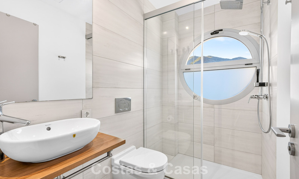 Exclusief hoekpenthouse met panoramisch zeezicht te koop in El Higueron Resort, Benalmadena, Costa del Sol 807413