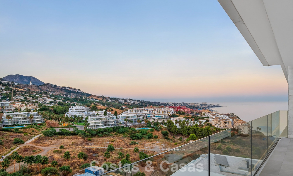 Exclusief hoekpenthouse met panoramisch zeezicht te koop in El Higueron Resort, Benalmadena, Costa del Sol 807420