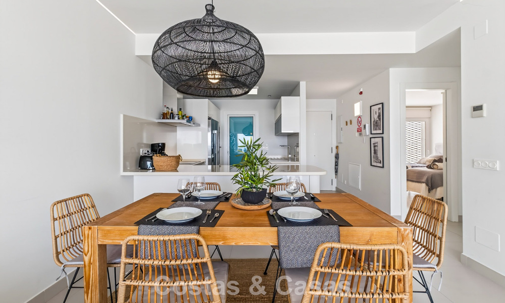 Stijlvol, top-floor, hoekappartement met adembenemend zeezicht te koop in El Higueron in Fuengirola, Costa del Sol 807532