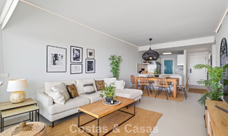 Stijlvol, top-floor, hoekappartement met adembenemend zeezicht te koop in El Higueron in Fuengirola, Costa del Sol 807542 