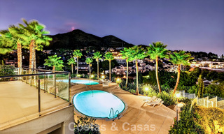 Stijlvol, top-floor, hoekappartement met adembenemend zeezicht te koop in El Higueron in Fuengirola, Costa del Sol 807545 