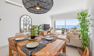 Stijlvol, top-floor, hoekappartement met adembenemend zeezicht te koop in El Higueron in Fuengirola, Costa del Sol 807554 