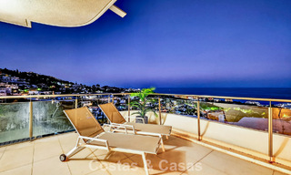 Stijlvol, top-floor, hoekappartement met adembenemend zeezicht te koop in El Higueron in Fuengirola, Costa del Sol 807573 