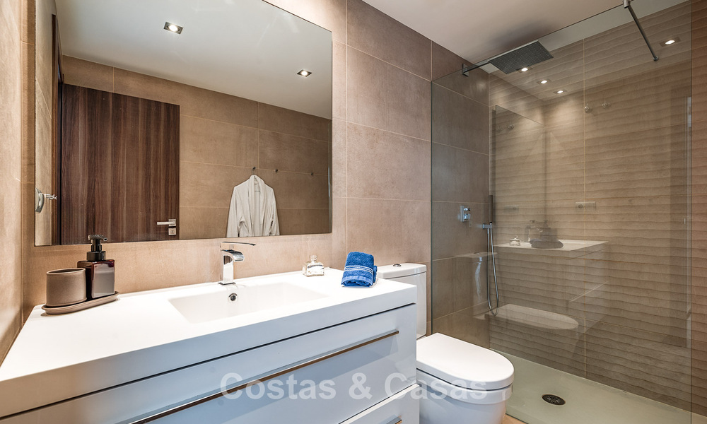 Moderne appartementen te koop in Aqua, een eigentijds complex in San Pedro Playa, Marbella 807139