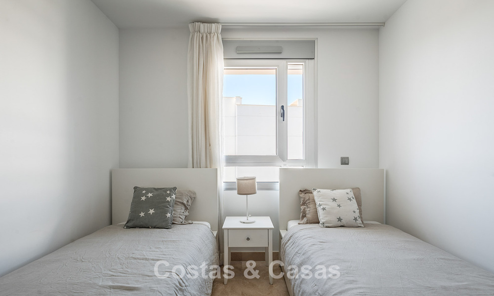 Moderne appartementen te koop in Aqua, een eigentijds complex in San Pedro Playa, Marbella 807141
