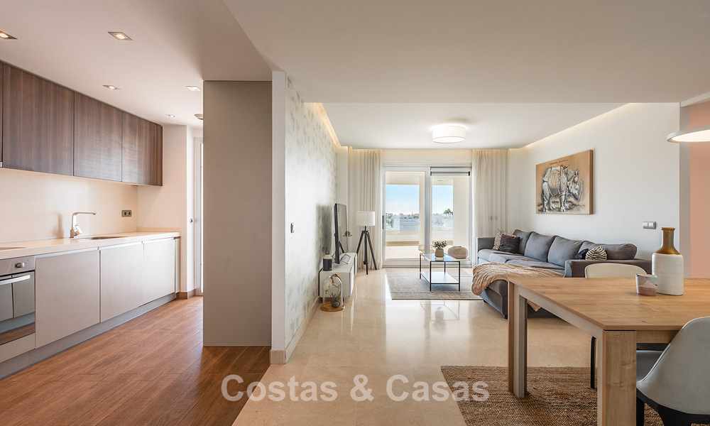 Moderne appartementen te koop in Aqua, een eigentijds complex in San Pedro Playa, Marbella 807144