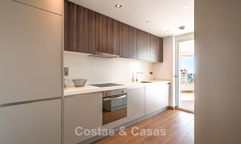 Moderne appartementen te koop in Aqua, een eigentijds complex in San Pedro Playa, Marbella 807146