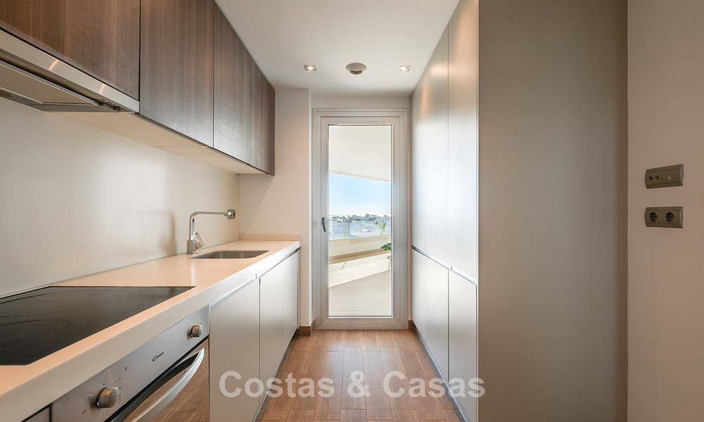 Moderne appartementen te koop in Aqua, een eigentijds complex in San Pedro Playa, Marbella 807147