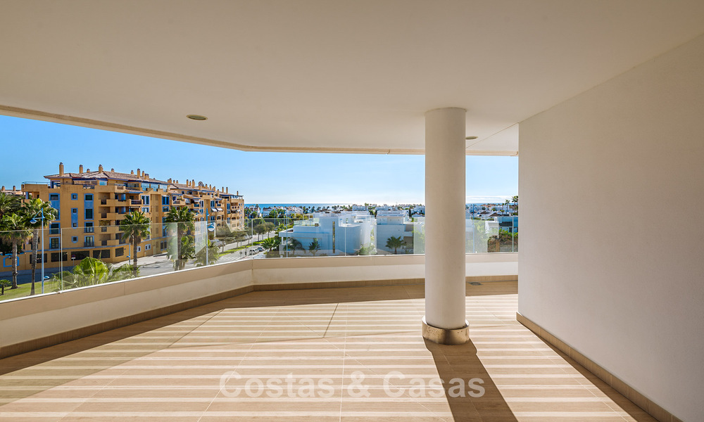 Moderne appartementen te koop in Aqua, een eigentijds complex in San Pedro Playa, Marbella 807153