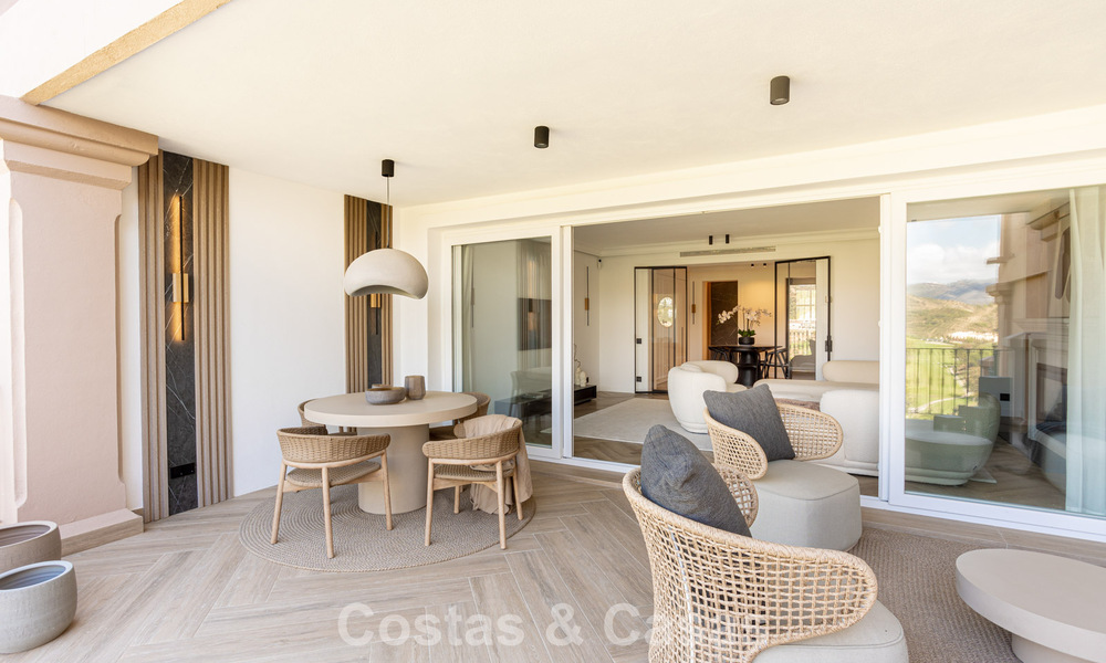 Gemoderniseerd halfvrijstaand herenhuis met panoramisch uitzicht te koop in de heuvels van Marbella - Benahavis 807615
