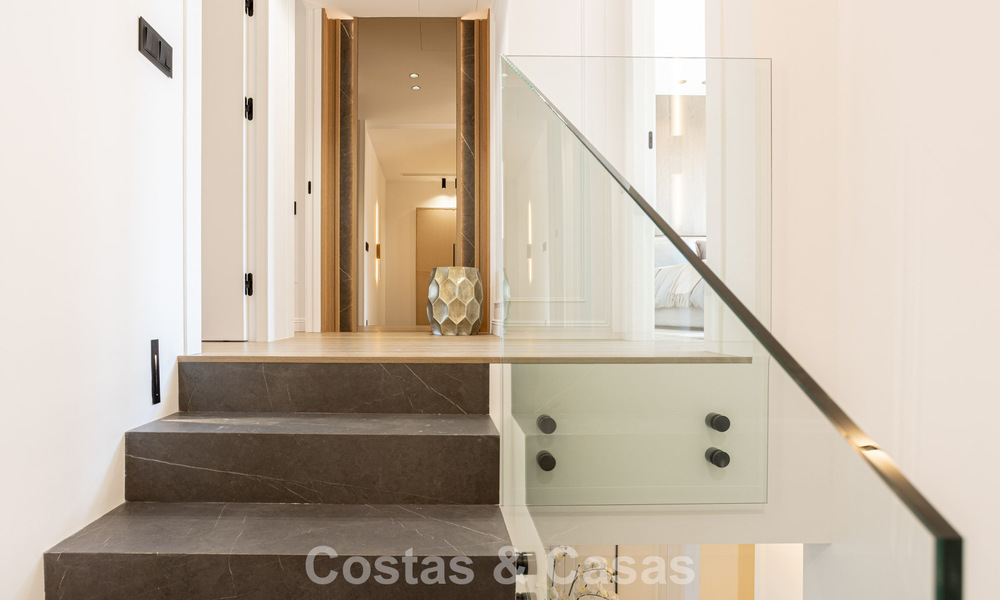 Gemoderniseerd halfvrijstaand herenhuis met panoramisch uitzicht te koop in de heuvels van Marbella - Benahavis 807620