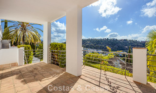 Mediterrane villa met subliem golf- en zeezicht te koop in Los Arqueros, Marbella - Benahavis 807770 