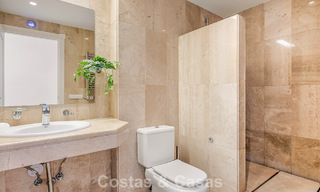 Mediterrane villa met subliem golf- en zeezicht te koop in Los Arqueros, Marbella - Benahavis 807771 