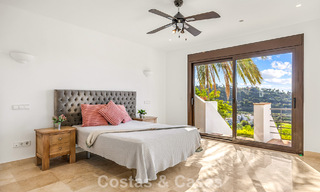 Mediterrane villa met subliem golf- en zeezicht te koop in Los Arqueros, Marbella - Benahavis 807774 