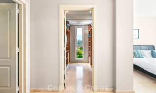 Prachtig penthouse met renovatiemogelijkheden te koop met golf- en zeezicht in La Quinta, Marbella - Benahavis 807680 