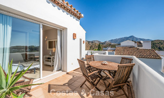 Prachtig penthouse met renovatiemogelijkheden te koop met golf- en zeezicht in La Quinta, Marbella - Benahavis 807690 