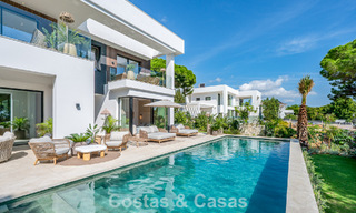 Exclusieve moderne nieuwbouwvilla met panoramisch uitzicht te koop op de befaamde Golden Mile van Marbella 807862 