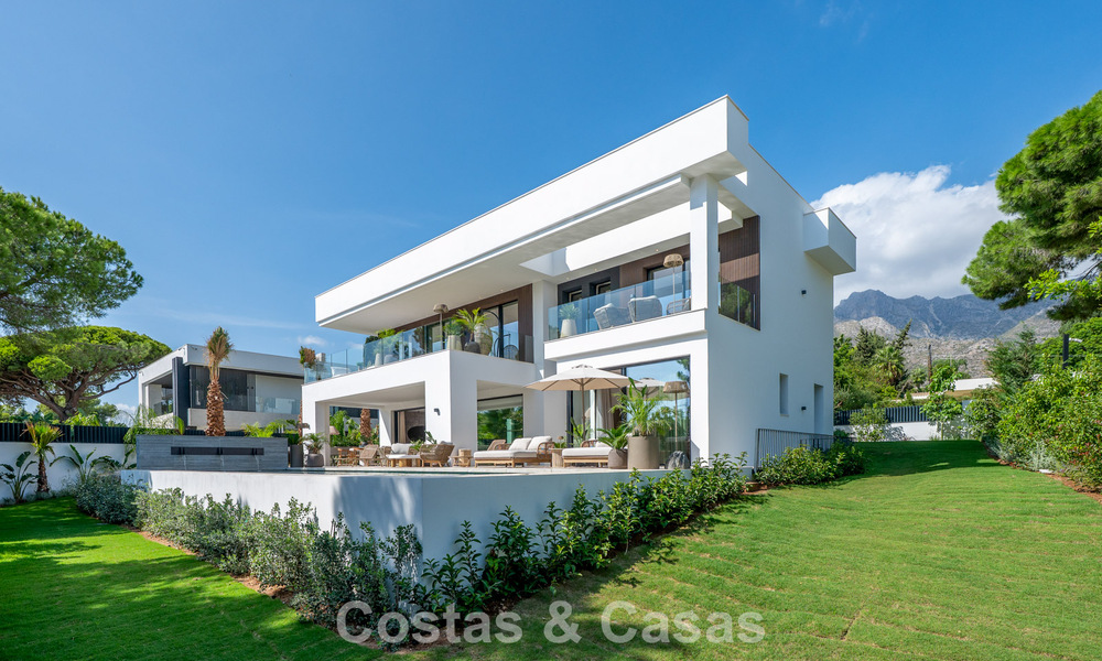 Exclusieve moderne nieuwbouwvilla met panoramisch uitzicht te koop op de befaamde Golden Mile van Marbella 807867