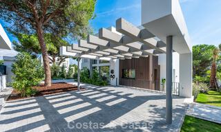Exclusieve moderne nieuwbouwvilla met panoramisch uitzicht te koop op de befaamde Golden Mile van Marbella 807872 