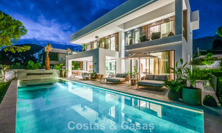 Exclusieve moderne nieuwbouwvilla met panoramisch uitzicht te koop op de befaamde Golden Mile van Marbella 807927 