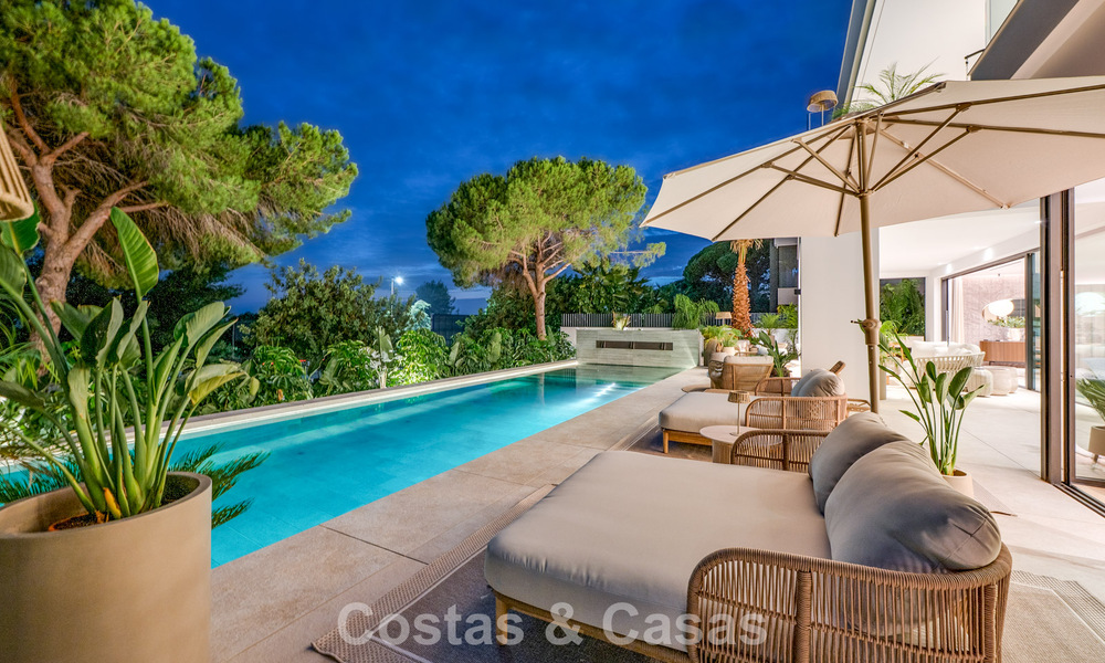 Exclusieve moderne nieuwbouwvilla met panoramisch uitzicht te koop op de befaamde Golden Mile van Marbella 807928